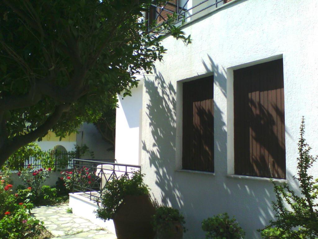 Karagiozos Studios & Apartments Bandar Skopelos Bilik gambar
