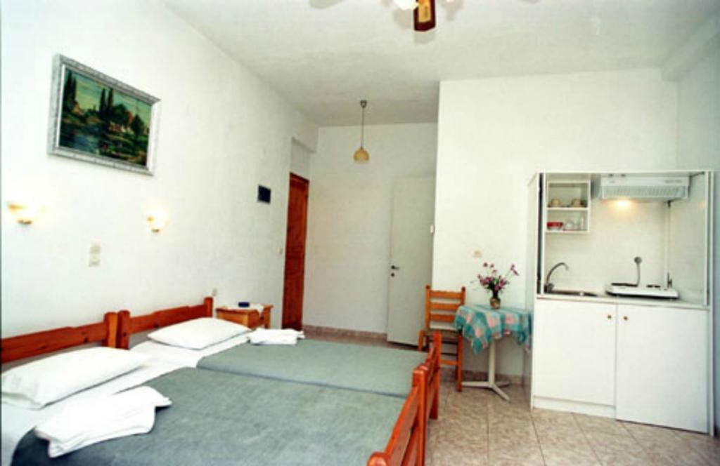 Karagiozos Studios & Apartments Bandar Skopelos Bilik gambar