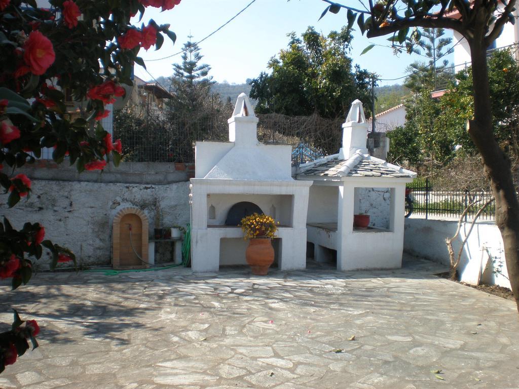 Karagiozos Studios & Apartments Bandar Skopelos Luaran gambar