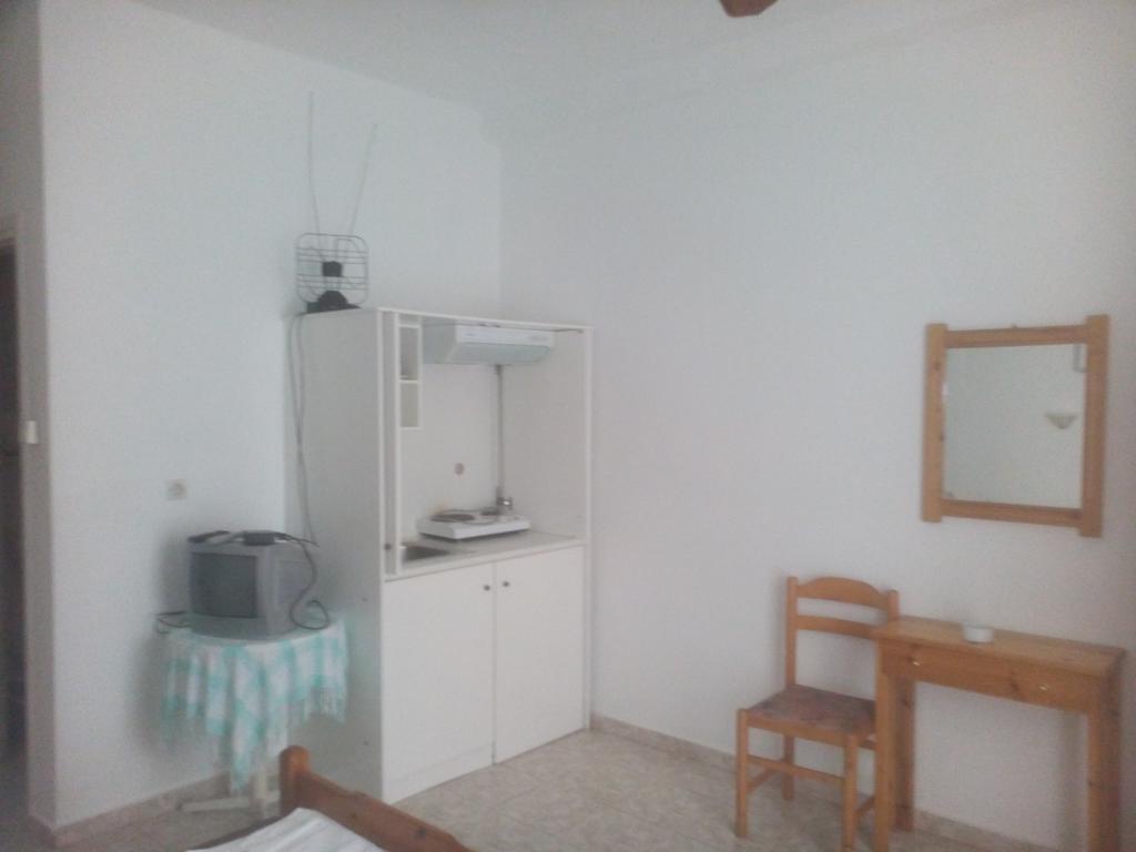 Karagiozos Studios & Apartments Bandar Skopelos Luaran gambar
