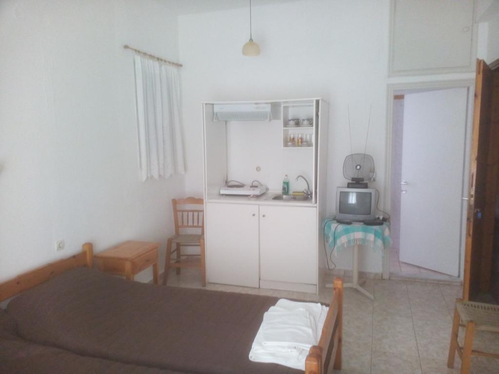 Karagiozos Studios & Apartments Bandar Skopelos Luaran gambar