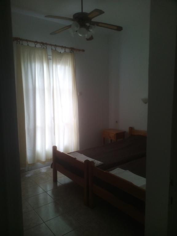 Karagiozos Studios & Apartments Bandar Skopelos Luaran gambar